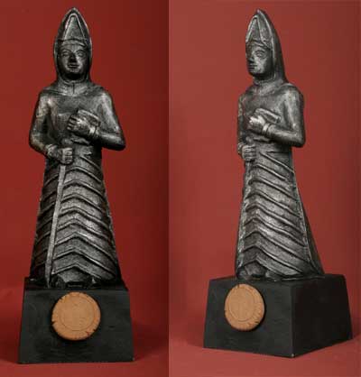 Статуэтка, изображающая хеттскую царицу Пуду-Хеппы.